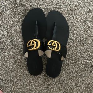 Gucci Thong Sandals